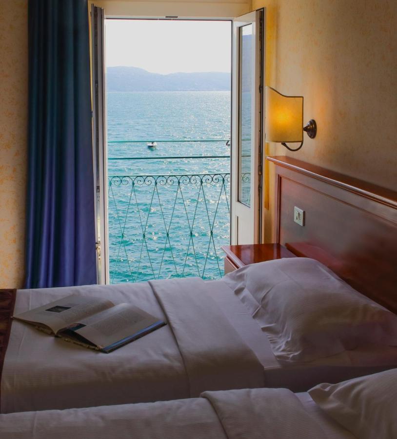 Hotel Garni Riviera Гарньяно Экстерьер фото