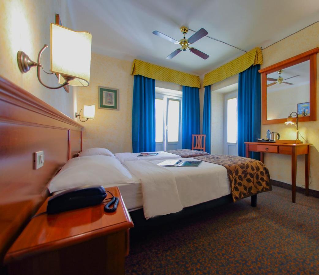 Hotel Garni Riviera Гарньяно Экстерьер фото