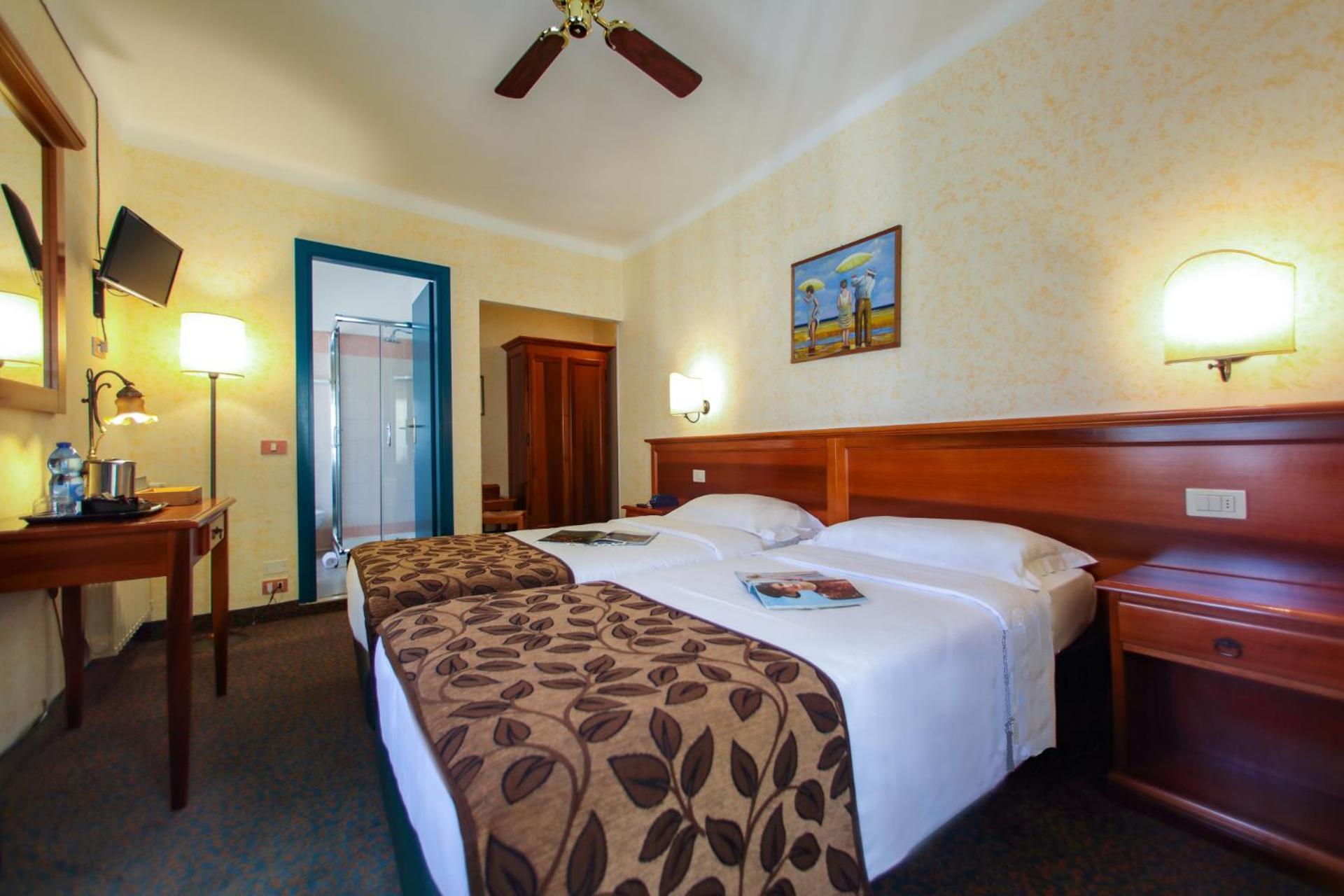 Hotel Garni Riviera Гарньяно Экстерьер фото