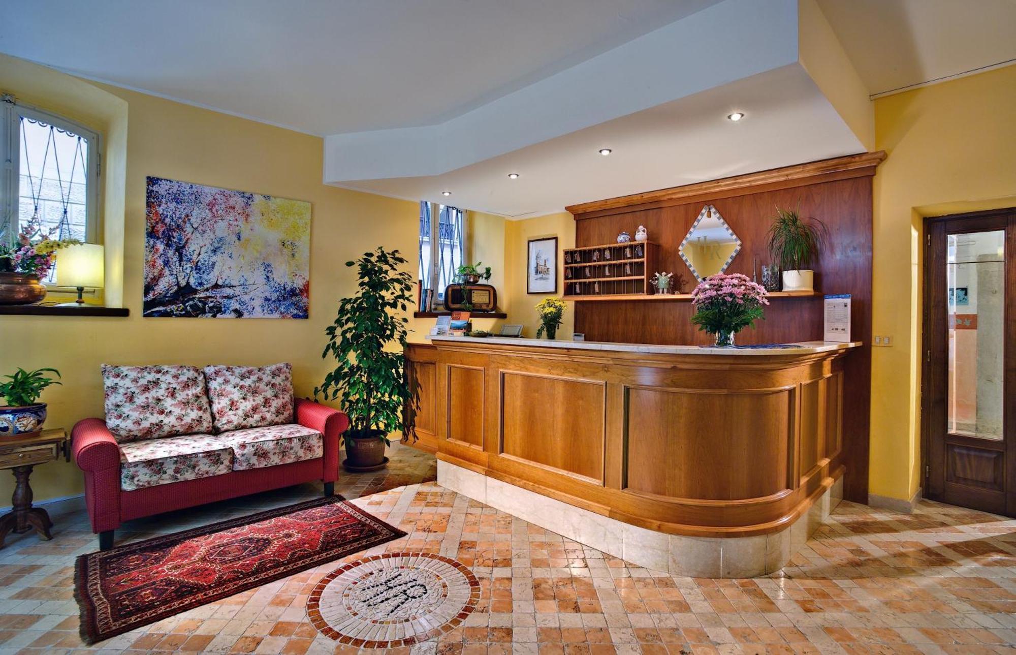 Hotel Garni Riviera Гарньяно Экстерьер фото
