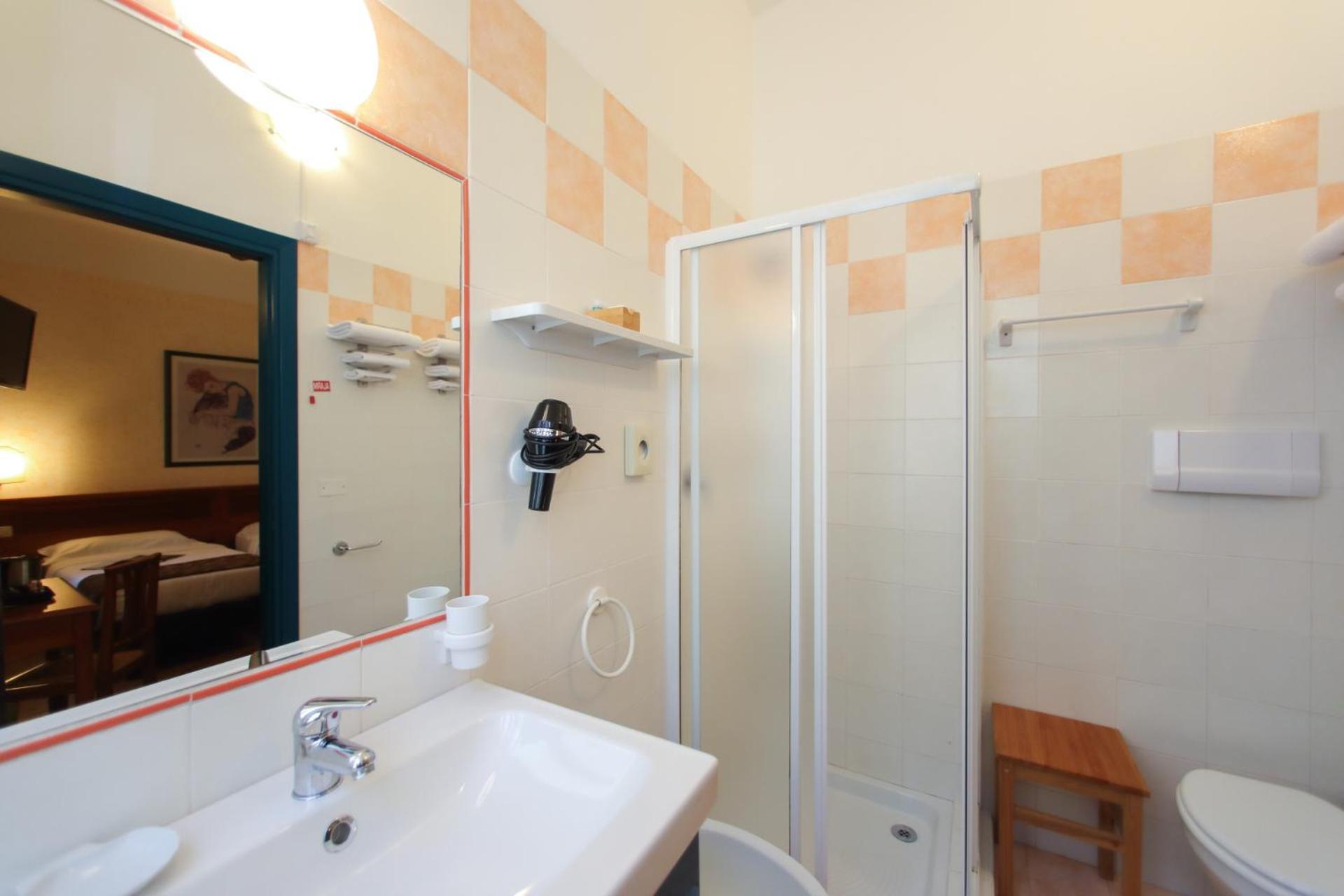Hotel Garni Riviera Гарньяно Номер фото