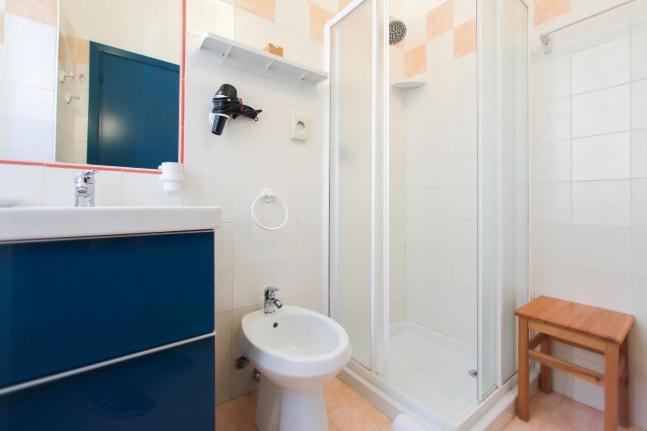 Hotel Garni Riviera Гарньяно Экстерьер фото